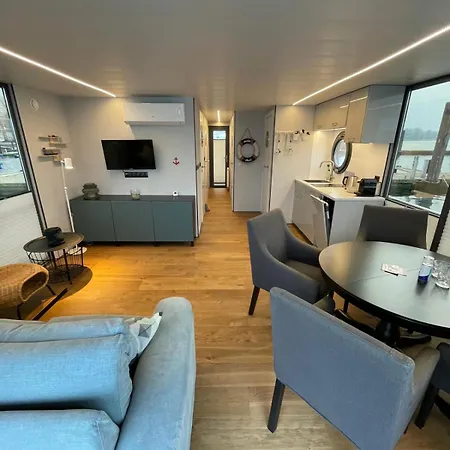Nyaraló Hausboot Fjord Mobydick In Mit Dachterrasse