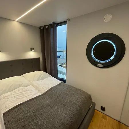 Hébergement de vacances Hausboot Fjord Mobydick In Mit Dachterrasse