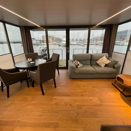 Hausboot Fjord Mobydick In Mit Dachterrasse Flensbourg